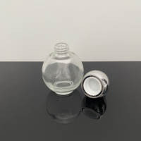 Flacon en verre transparent créatif de 50 ml en forme de gourde avec bouchon doré estampé pour huiles essentielles et essences