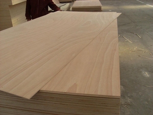 Contreplaqué Okoume 3mm 4mm 6mm 7mm 10mm Contreplaqué commercial en <span class=keywords><strong>bois</strong></span> Okoume massif - Product Image 2