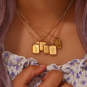Collar con colgante de flor de nacimiento cuadrada, grabado Vintage, chapado en oro de 18K, collar de <span class=keywords><strong>Tarot</strong></span> de acero inoxidable - Product Image 4