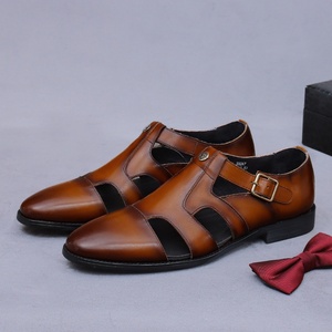 รองเท้าหนังแท้แบบทางการสำหรับธุรกิจใหม่ รองเท้าแตะลำลองผู้ชายหนังวัว ดีไซน์แบบเจาะรู รองเท้าส้นเตารีดสำหรับฤดูร้อนและกิจกรรมกลางแจ้ง - Product Image 2