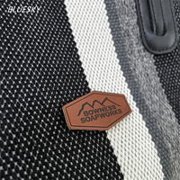 Patchs en cuir avec LOGO en relief pour personnaliser les vêtements de chapeau avec colle 3M