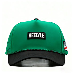 Có Thể Đục Lỗ Trucker Hat Trên Các Bản Vá Lỗi Thêu Cao rô Giáng Sinh Arat - Product Image 1