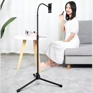 Ausziehbarer, verstellbarer, um 360 Grad drehbarer Fernbedienungs-Handy- und Tablet-Ständer, teleskopisches Lazy-Stativ aus Metall für Schreibtisch und Boden, CE-zertifiziert - Product Image 4