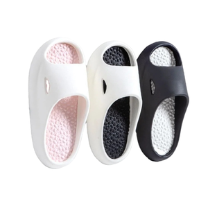 Sandales de plage pour femmes en EVA bicolore respirantes à bout ouvert pour l'été, pantoufles douces roses pour massage des pieds, utilisation en intérieur - Product Image 1