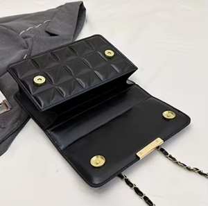 Sac à bandoulière pour femme en cuir PU texturé, imperméable, tendance, avec chaîne, vente chaude - Product Image 5