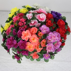 Ramo de Flores Artificiales de Camelia, Flores de Seda y Plástico para Decoración de Jardín, Duraderas, Estilo Clásico - Product Image 1