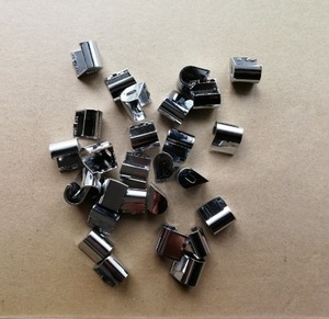 Paire de charnières d'écran LCD neuves pour ordinateur portable, couvercle argenté gauche et droit pour <span class=keywords><strong>Toshiba</strong></span> R700 R730 <span class=keywords><strong>R830</strong></span> R835 R930 R731 R732 13.3 pouces - Product Image 2