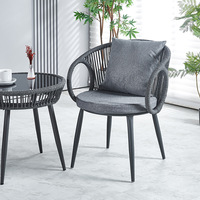 Ensemble de chaises de balcon en rotin PE pour hôtel, maison d'hôtes et loisirs, avec petite table basse et chaises, fabriqué en Chine