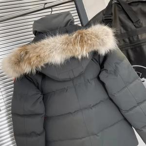 Giacca Invernale da Uomo in Piuma d'Oca Stile Classico di Alta Qualità, Calda, Antivento, con Vera Pelliccia di Coyote, Parka Canadese - Product Image 3