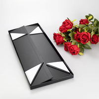 Dossier de luxe écologique pour fleurs de Noël romantiques avec fenêtre transparente, bouquets de vacances, lamination mate, impression en relief