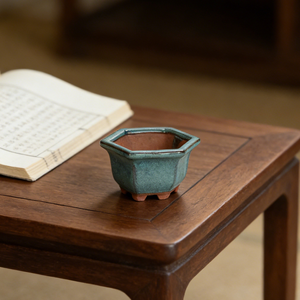 Nueva Maceta Pequeña de Arcilla Morada Esmaltada, Maceta de Cerámica para Suculentas y Plantas Verdes, Diseño Creativo Minimalista - Product Image 4