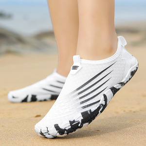 Zapatos de Agua con Parte Superior de Malla, Suela de Goma, Transpirables, Unisex, para Uso en la Playa en Verano, Punta Cerrada, Entresuela de EVA, Ligeros, de Secado Rápido - Product Image 2