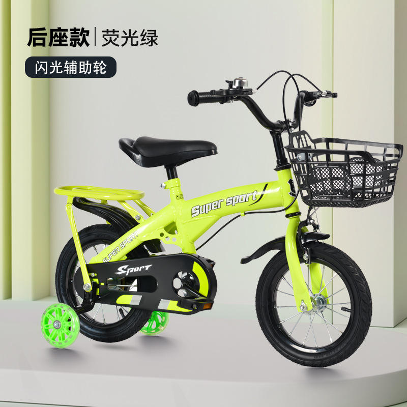 Ruedas traseras verdes con luces intermitentes.