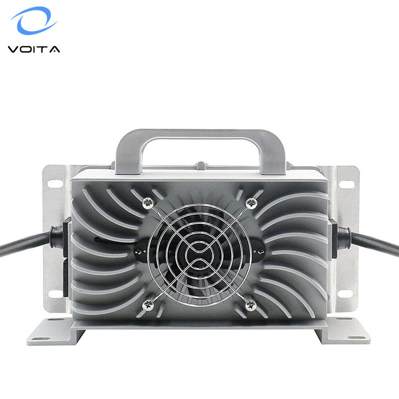 สีเทาเข้ม