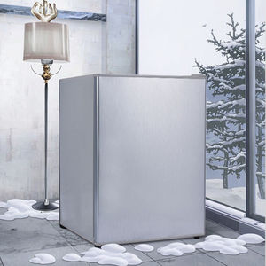 Portable <span class=keywords><strong>12</strong></span> volts DC petit réfrigérateur vertical 70L réfrigérateur de refroidissement par Air pour RV voiture ménage hôtel utilisation extérieure UK batterie solaire - Product Image 2