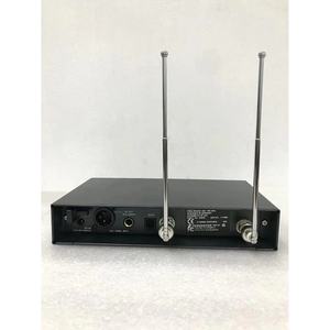 Micrófono de cuello Lavalier inalámbrico de mano UHF al por mayor de 1 canal para enseñanza/Conferencia/canto - Product Image 4