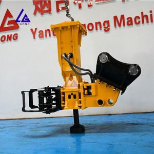 Mini pelle hydraulique à marteau brise-roche pour piquets : Améliore la vitesse d'installation des piquets et des clôtures - Product Image 3