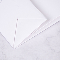 Sacs en papier kraft blanc réutilisables avec poignée en corde de coton, design moderne, couleur personnalisée, légers, pour bijoux et cosmétiques