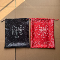 Sac à poussière personnalisé à cordon en satin noir imprimé double face motif croix paisley pour le rangement des chapeaux