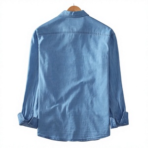 Camisa de mezclilla informal de manga larga para hombre, camisa clásica de algodón con botones, ajuste cómodo para actividades diarias y viajes - Product Image 4