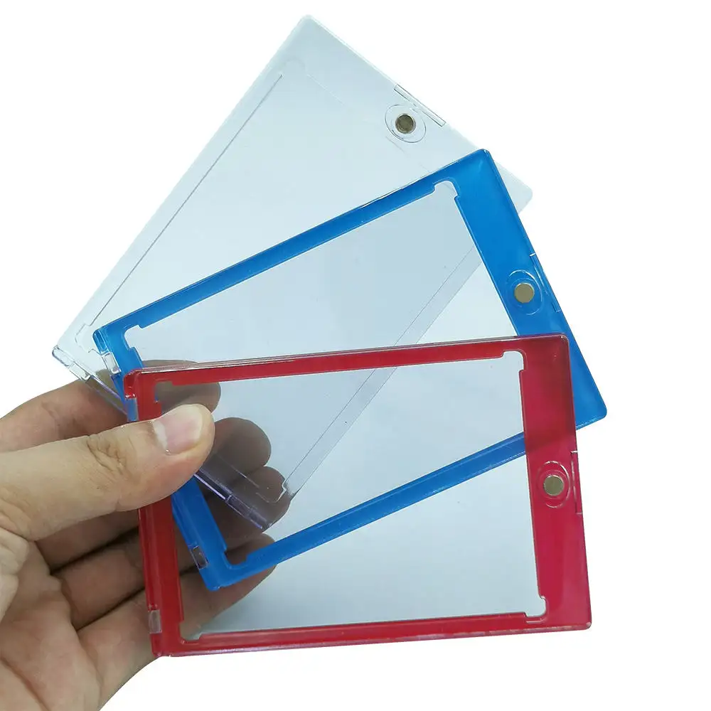 Porte-cartes magnétique personnalisé en acrylique 35pt, cadre à une touche pour l'affichage des cartes de jeu de commerce sportif