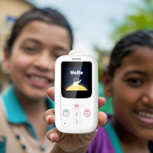 Carte <span class=keywords><strong>GPS</strong></span> FamilySafe : Positionnement Wi-Fi 4G, <span class=keywords><strong>Chat</strong></span> vocal et alerte d'urgence SOS pour enfants et personnes âgées - Product Image 2