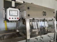 Machine à barre de chocolat protéiné 900mm Chocolat Caramel Nougat Barre de bonbons faisant la ligne de production de la machine