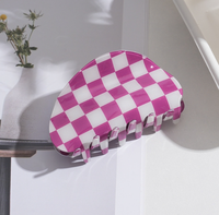 Sheshares Élégant serre-cheveux en PVC pour filles, personnalisable, grand modèle semi-circulaire, motif requin avec motif damier coloré