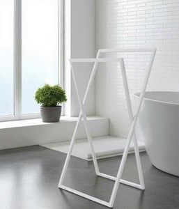 Toallero Metálico Plegable Blanco, Diseño Minimalista, Soporte de Toallas Independiente para Baño - Product Image 1