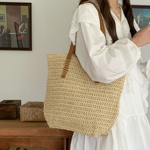 กระเป๋าโท้ทสานฟางขนาดใหญ่สำหรับฤดูร้อนสำหรับผู้หญิง กระเป๋าสะพายไหล่ทรงสี่เหลี่ยมแนวนอนสีพื้นสำหรับไปเที่ยวชายหาด สีน้ำตาลแอปริคอต - Product Image 3