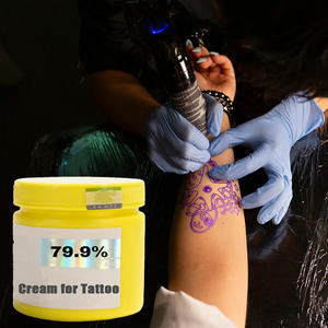 Crème de soin après tatouage Fougera Vitamine A&D Anti-cicatrices pour la réparation des tatouages et le soin après maquillage permanent - Product Image 1
