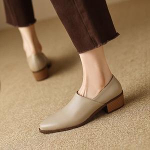 2024 Outono Coleção Confortável Pequeno Couro Slip-On Sapatos Altura Crescente Versátil Profissional Commuter Raízes - Product Image 6