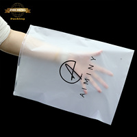 Sacs d'emballage en plastique CPE blanc mat dépoli, recyclables, personnalisés, avec fermeture éclair, pour vêtements, chaussettes et chaussures - Prix usine GRS
