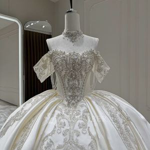 Robe de mariée de luxe Xx106 en satin ivoire, coupe princesse, épaules dénudées, corset orné de cristaux, Jancember - Product Image 2