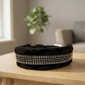 Collar de Nailon Premium para Perros con Anillo en D Resistente y Piedras de Divine International para Compradores Globales - Product Image 1