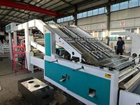 Machine d'emballage de carton de stratification automatique 5 plis emballant la machine