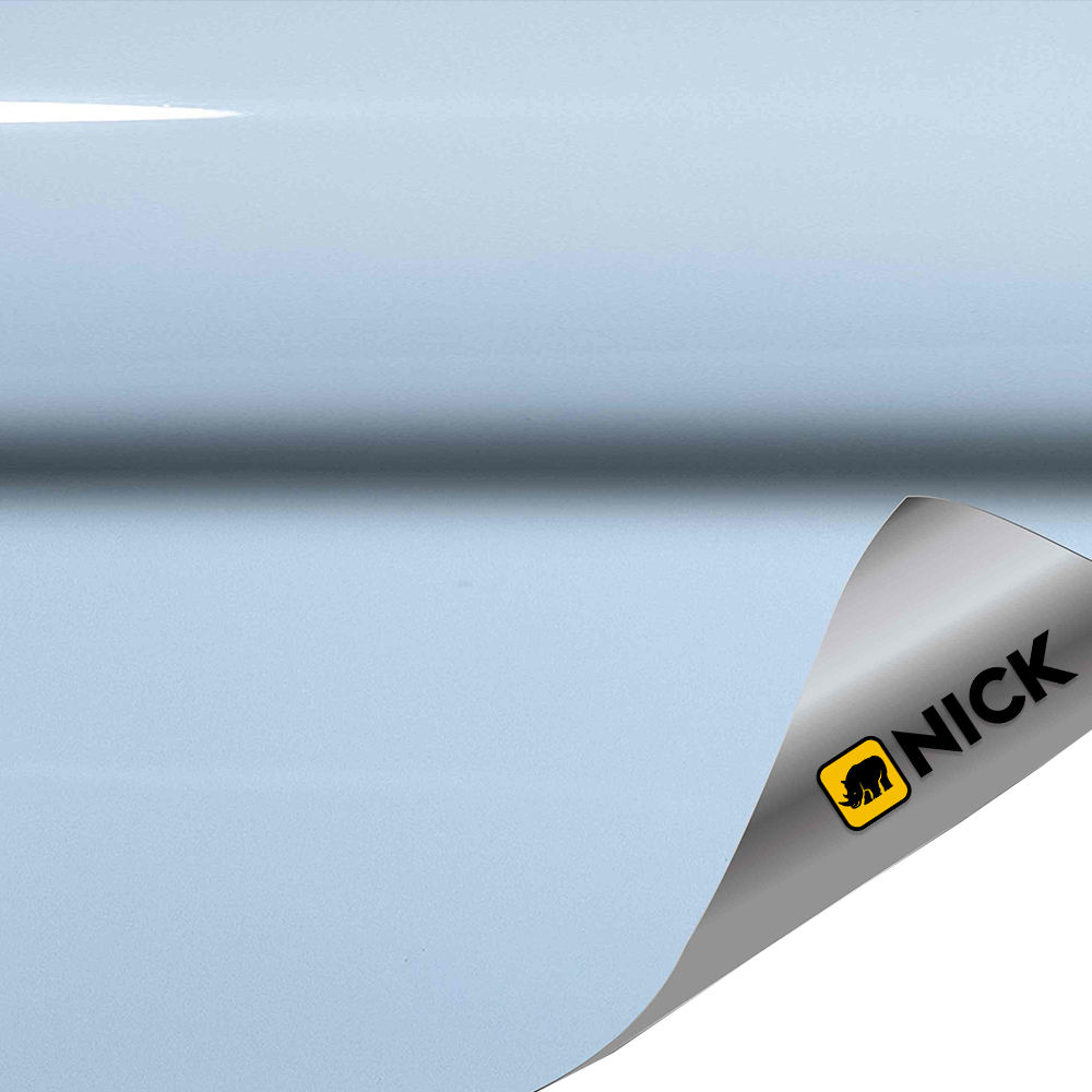 Cristallo di montagna soleggiata blu