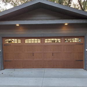 Lamelles de bois Design Maison Moderne Porte de Garage Automatique Électrique Sectionnel Double Peau Voiture en Bois Porte de Garage en Acier pour la Maison - Product Image 3