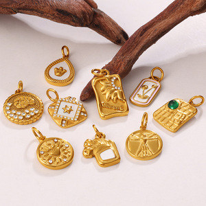 Amuletos de Reliquias Doradas |   Colgantes de Lujo Vintage de Acero Inoxidable Chapado en Oro PVD de 18K |   Impermeable, Hipoalergénico y Resistente al Deslustre - Product Image 4