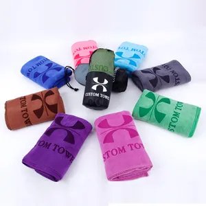 100%microfiber Fitness Weight Bench Towel With Hood Zipper Pocket Logo Embroidery No MOQ Sport Gym Towel