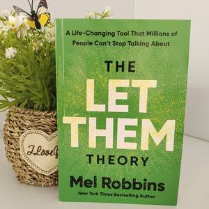 Livre de théorie 'Let Them' de Mel Robbins, outils de transformation de la vie, livres sur la gestion de soi, pour renforcer la psychologie et l'amélioration personnelle, cadeau de fête - Product Image 1