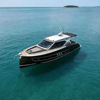 Yacht de luxe 13,5m*3,5m en fibre de verre soudée, 2 moteurs 400CV, télécommande, moderne, pour la pêche sportive, la croisière, les loisirs et le divertissement