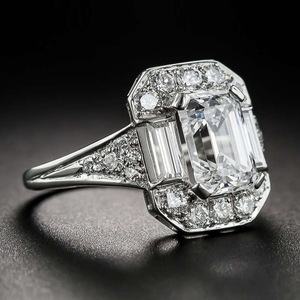 Anillo de piedra rectangular para mujer, joyería elegante para los dedos, estilo brillante, a la moda - Product Image 1