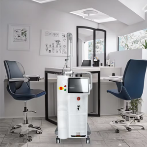 Machine laser CO2 fractionnée professionnelle CE pour le raffermissement cutané, l'élimination des nævus par découpe pulsée et le resurfaçage de la peau - Prix promotionnel - Product Image 1