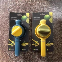 Handmatige nylon sinaasappelsapcentrifuge, eenvoudige mini-sapbeker voor thuisgebruik, kleine fruitsapcentrifuge voor sinaasappels en citroenen