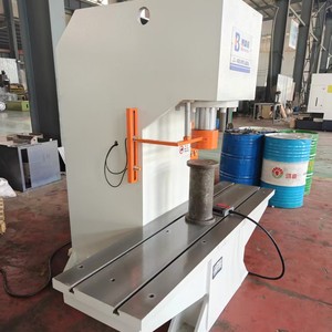 Prensa Hidráulica Borreno de Columna Única Tipo C 100T con Control Automático y Manual, Botón de Pedal y Mesa Grande para Enderezado - Product Image 3