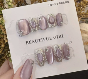 Uñas postizas moradas hechas a mano de alta calidad con efecto ojo de gato en gel satinado, desmontables. - Product Image 3