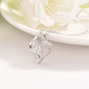 Collar con Colgante <span class=keywords><strong>de</strong></span> Corazón Doble, Estilo Europeo Americano, para Mujer, Cadena <span class=keywords><strong>de</strong></span> Aleación <span class=keywords><strong>de</strong></span> Zinc, para Boda - Product Image 4