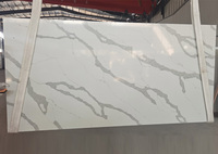 Dalles de Pierre de Quartz Artificiel Polie Calacatta Blanche Chinoise de Très Grande Taille pour Comptoir de Cuisine, Prix de Gros
