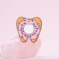 Lencana logam gaya makanan terlaris pin kerah enamel gigi warna-warni bros kentang goreng donat kustom pin gigi enamel lunak keras